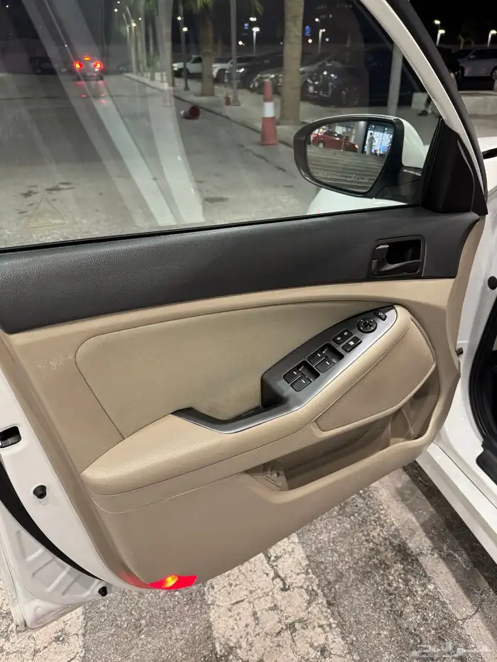 للبيع أوبتيما 2015 عداد 190k 7