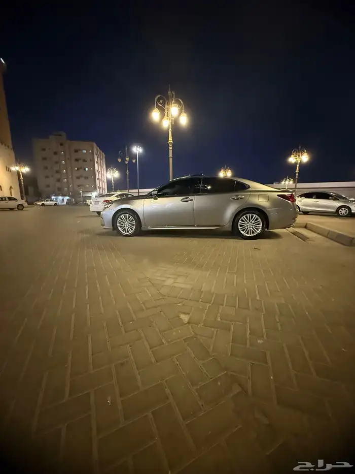 لكزس es 2017 DD للبيع 4