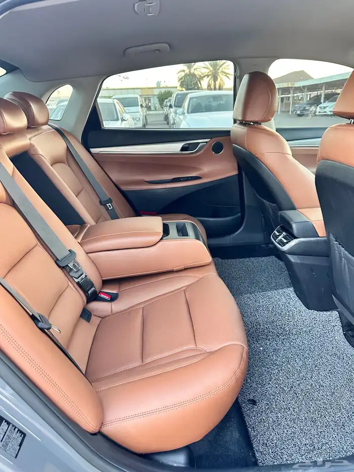 هوانداي ازيرا 2022 بنزين بطاقه جمركيه وارد كوريا 7