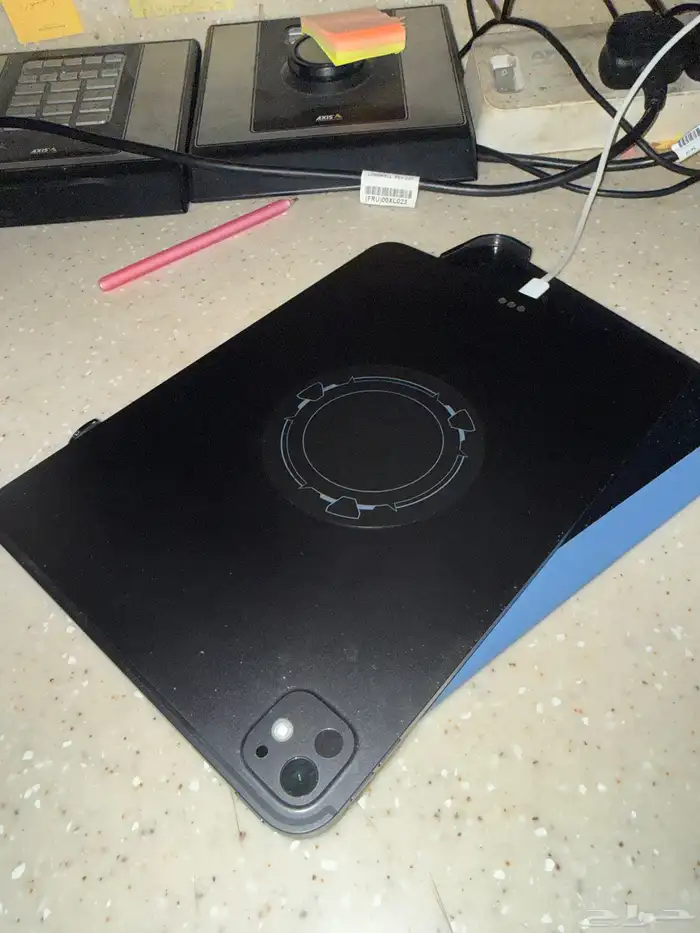 ايباد برو m4 1