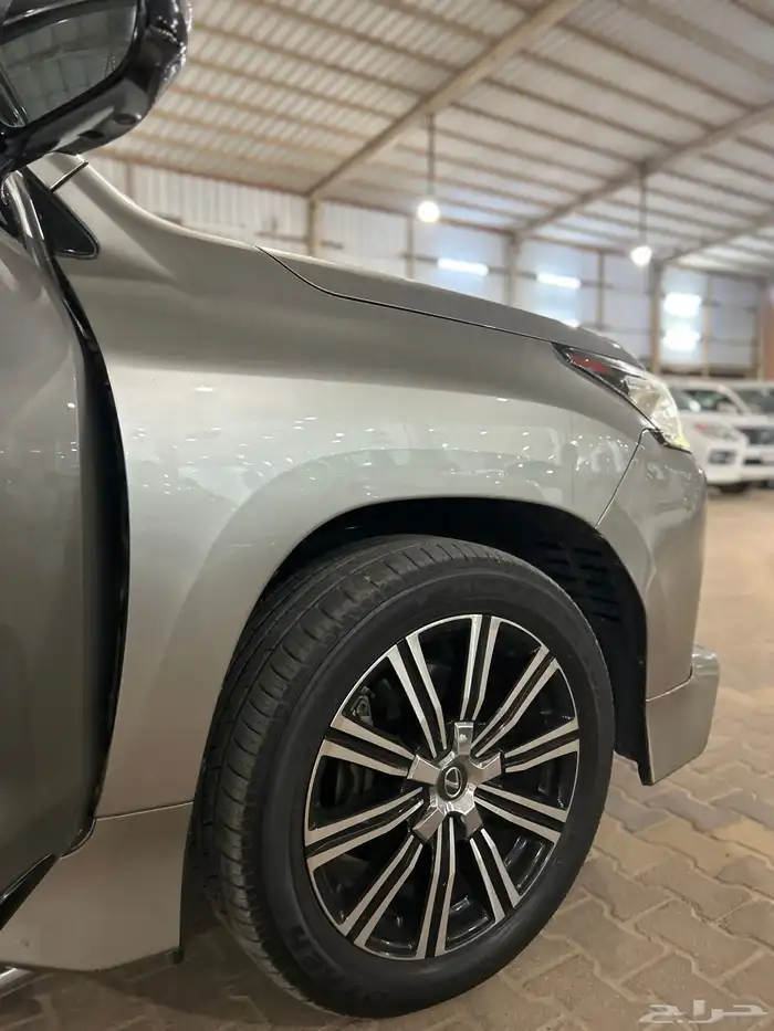 لكزس 2019 سعودي 17