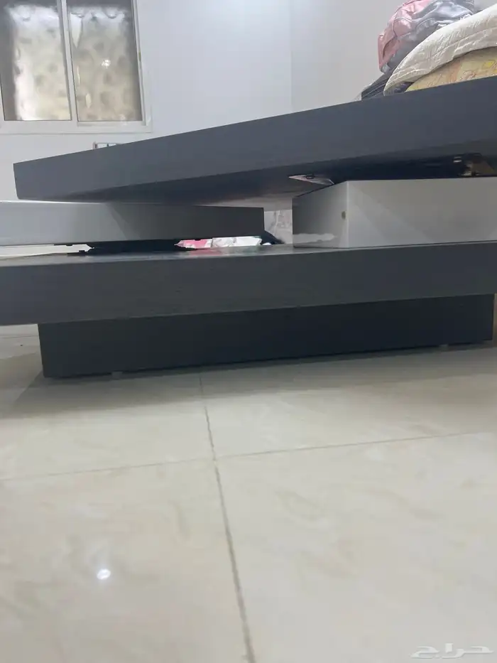 مكيف whitewestinghouse نظيف جدا قدرة 18000. مع طقم طاولات 2