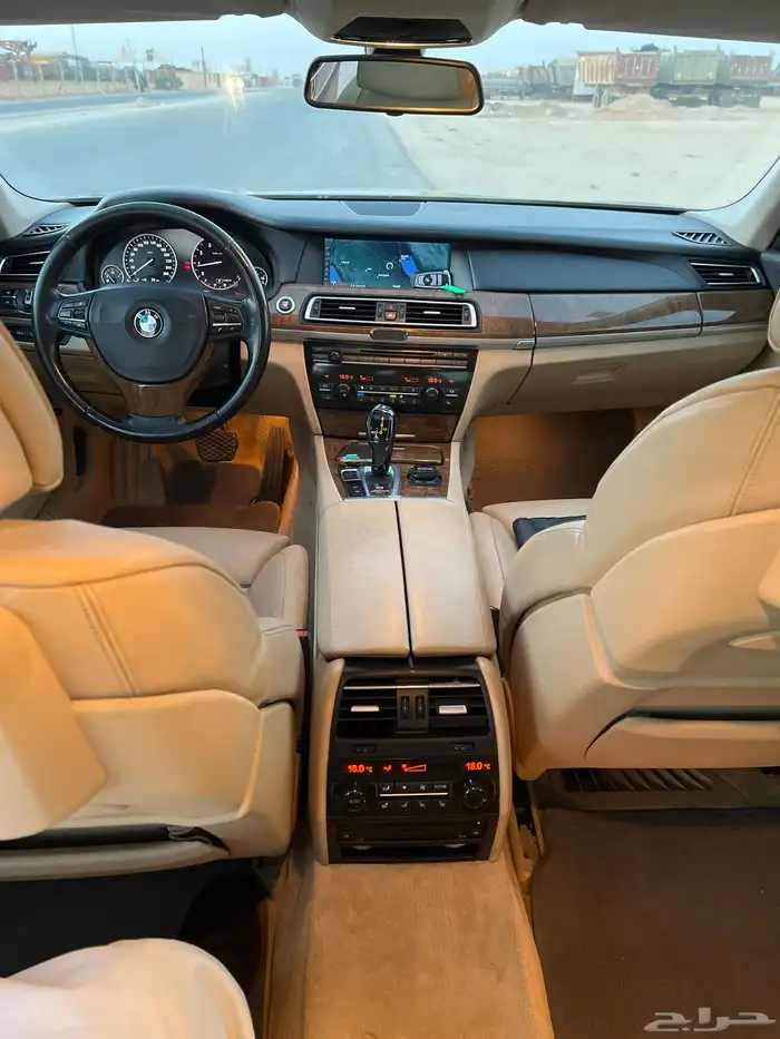 BMW 2009 فل كامل للبيع 7