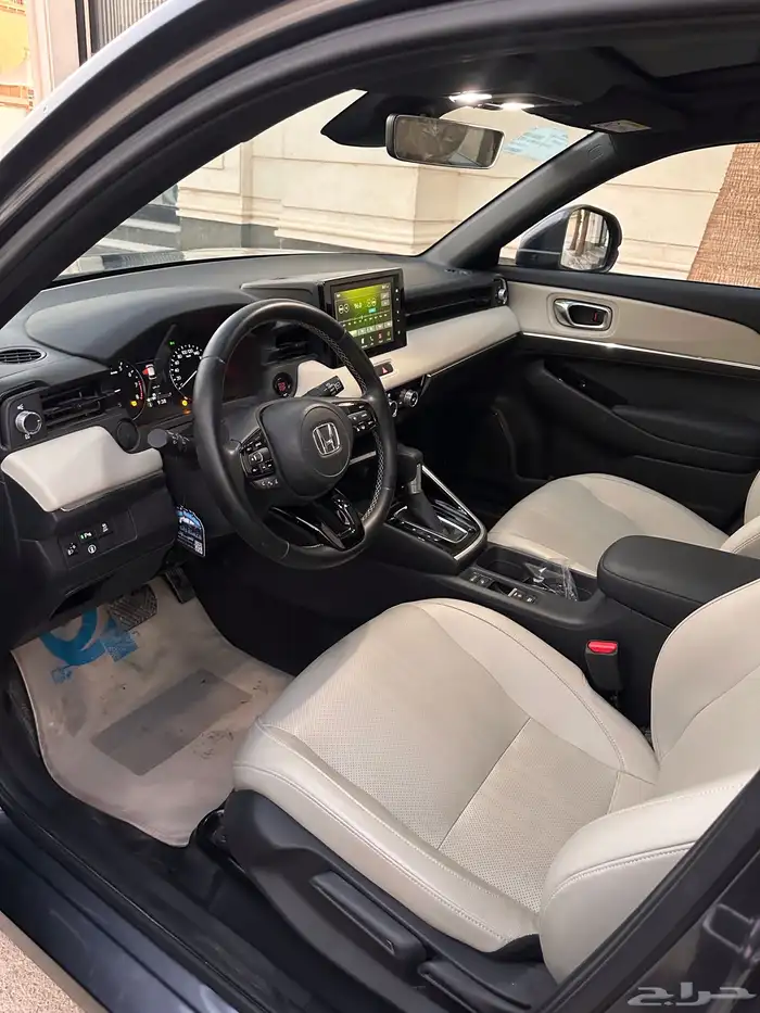 هوندا HRV موديل 2024 فل كامل بحالة الوكالة 29