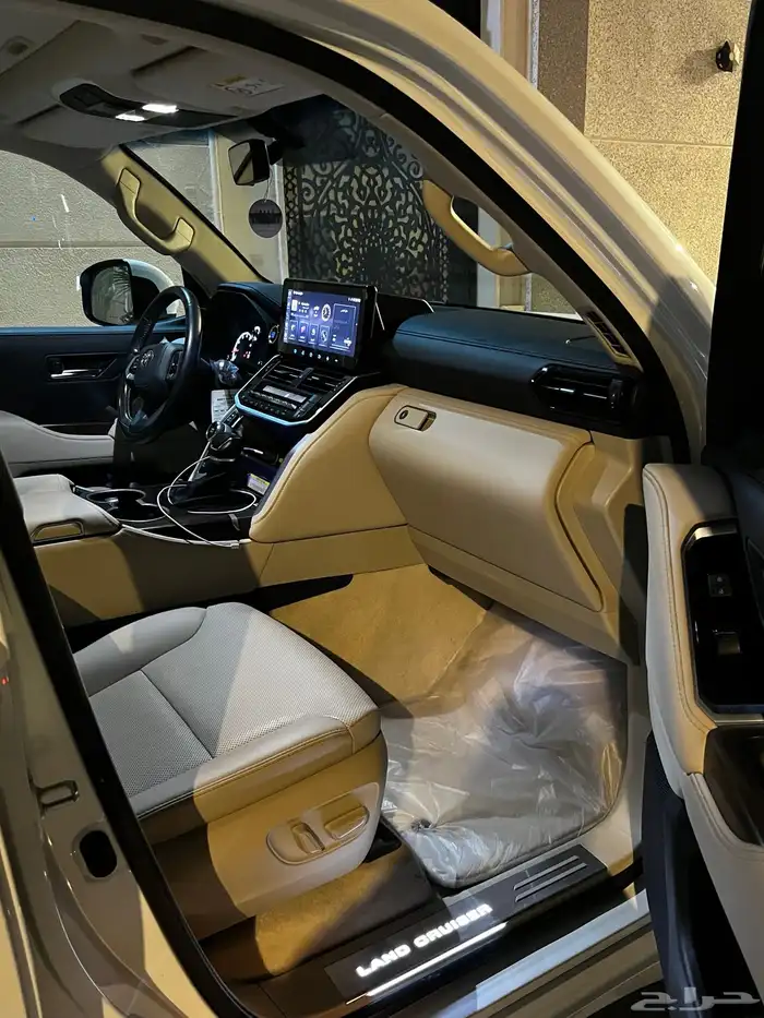 تايوتا لاندكروزر L5 2023 GXR - فل كامل وارد عبداللطيف جميل 4