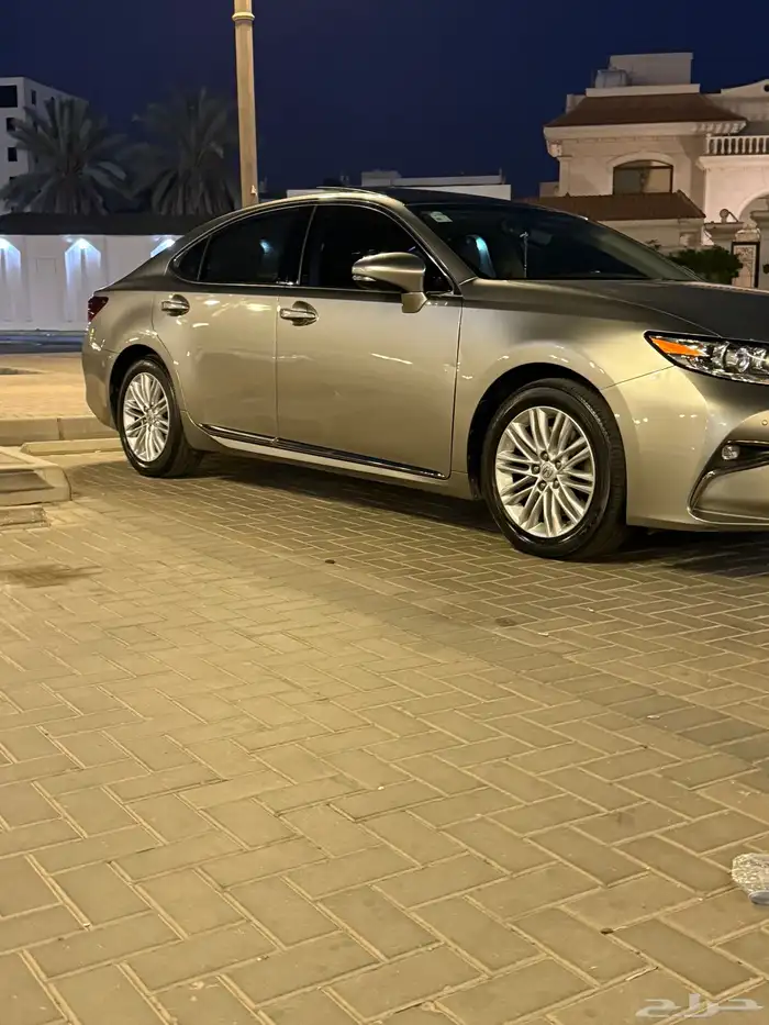 لكزس es 2017 DD للبيع 1