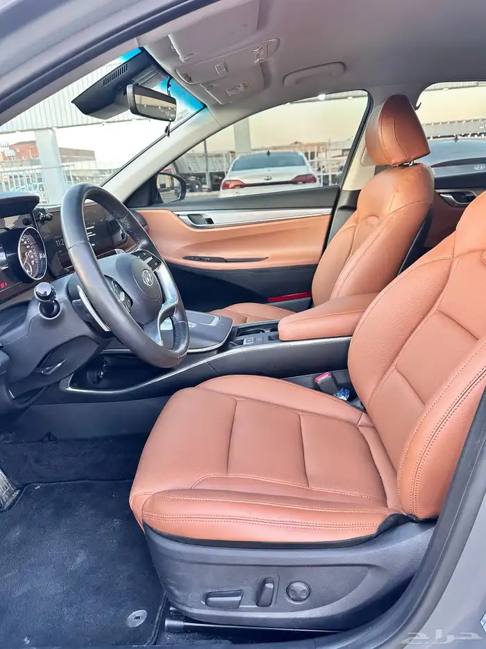 هوانداي ازيرا 2022 بنزين بطاقه جمركيه وارد كوريا 9