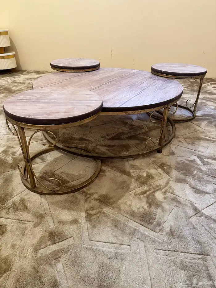 للبيع طاوله نازله 1