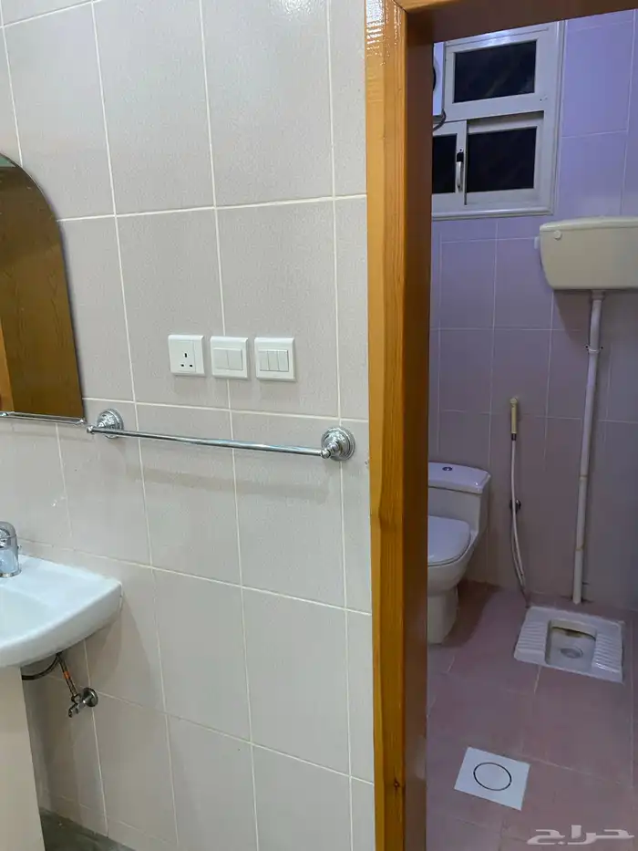 شقة للأجار دور ثاني موقعها ممتاز وقريب من الخدمات 5