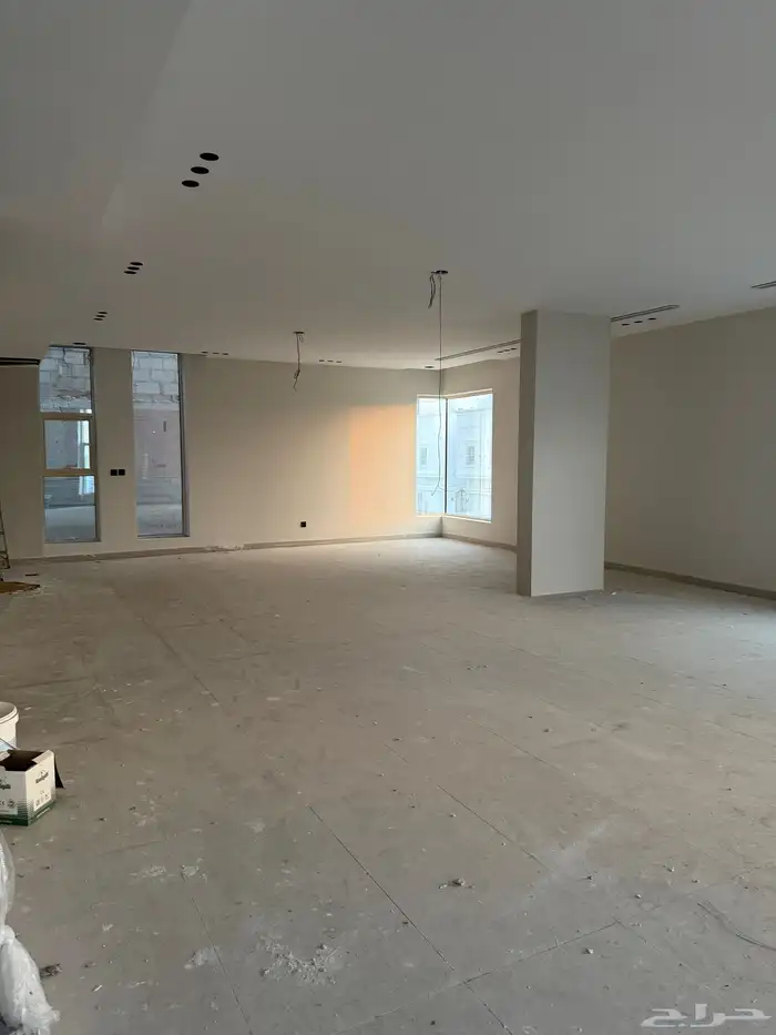 فيلا فخمة للبيع المساحة 650م شارعين حي اللؤؤ 16