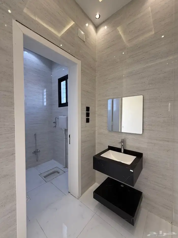 للبيع ارواف علويه وشقق ارضيه ببايكة سيارة ف شمال الخميس 42