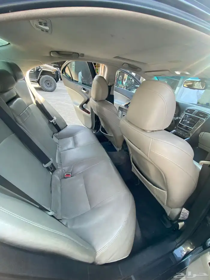 لكزس IS350 AWD فل كامل 7