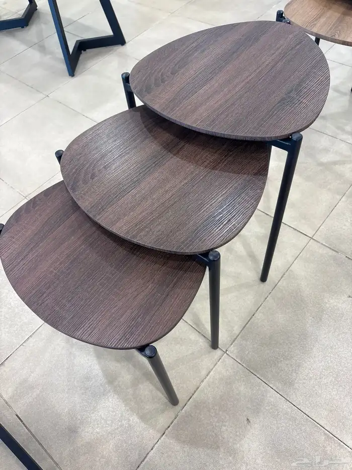 طاولات خدمة 4