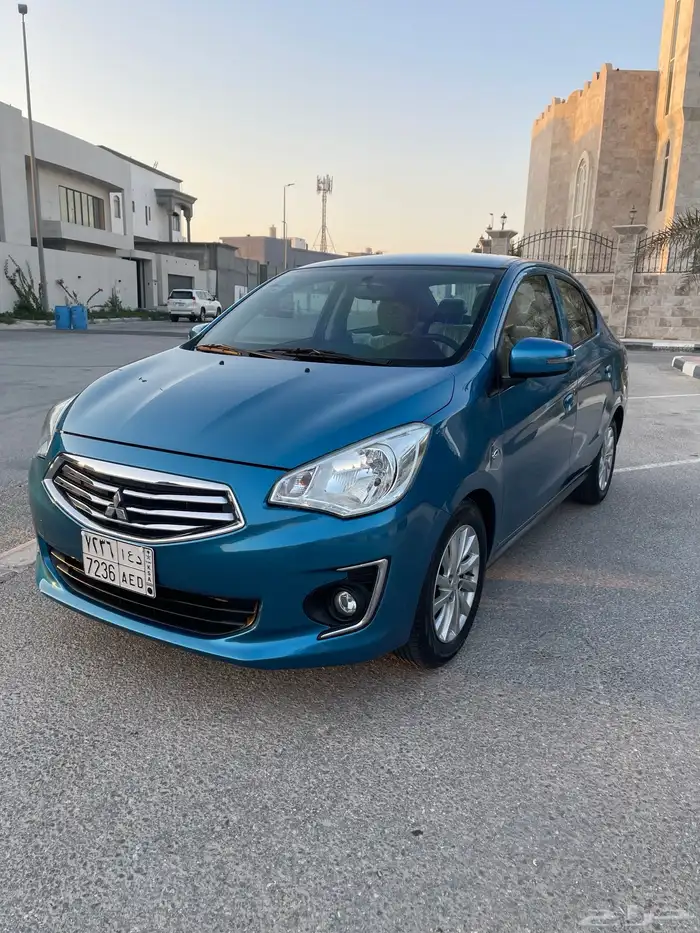 ميتسوبيشي اتراج 2020 ماشي قليل 32 الف 0