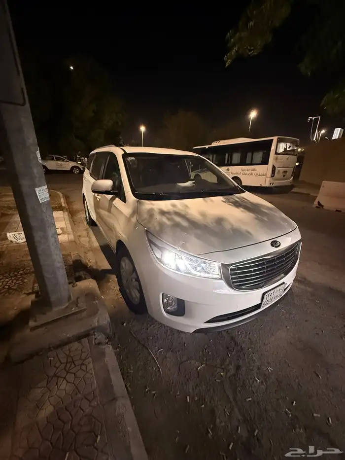 كيا كرنفال 2016 نظيف ممشى 225 الف 0