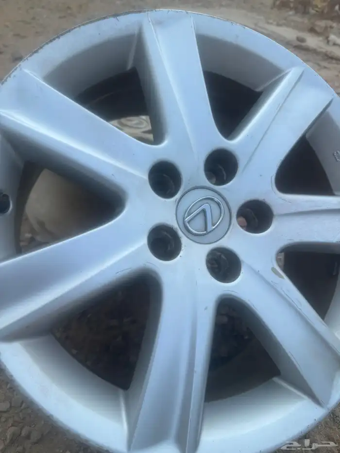 جنوط ليكزس es مقاس 17 البيع سمح 1