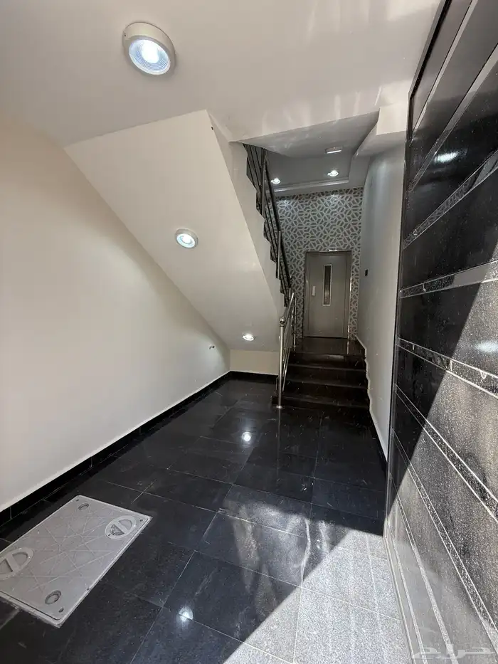 للبيع ارواف علويه وشقق ارضيه ببايكة سيارة ف شمال الخميس 20