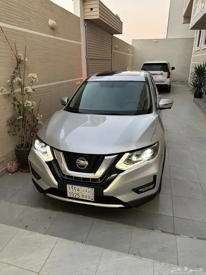 نيسان إكس تريل فل كامل 2