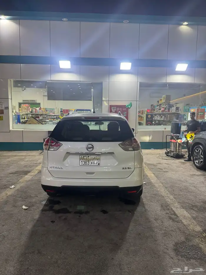 نيسان اكسترال 5