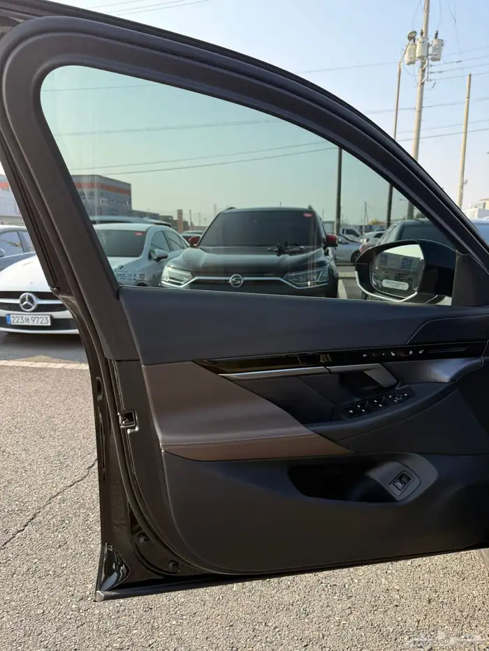 BMW 5 series (G60)520i (2024) 18