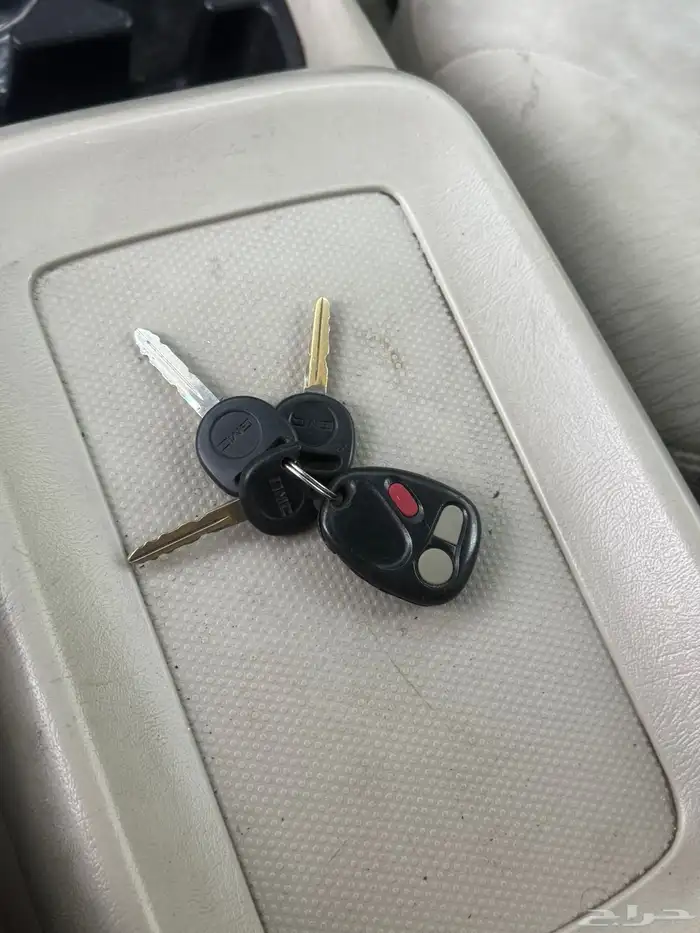 جمس موديل 2000 - اللون ذهبي الممشى  288 000 كم 0