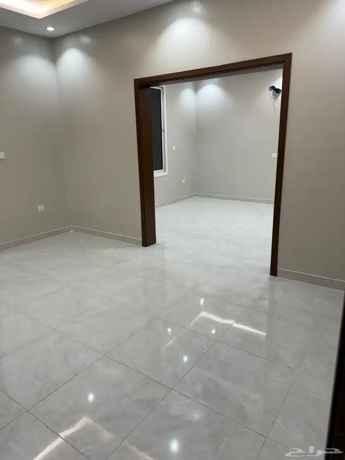 شقة للايجار بحي الصواري 5