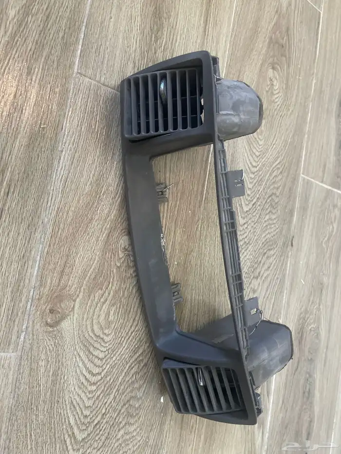 كورلا 2007 انوار قدام مستخدمين و ديكور مكيف و لمبة البريك 2