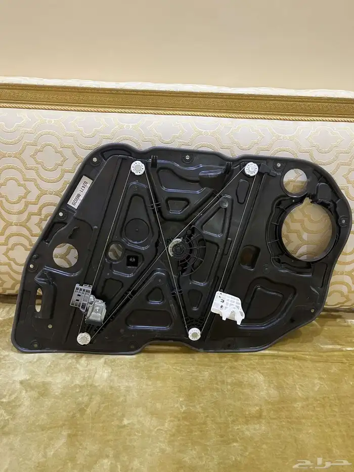 مكينة زجاج امامي يسار سيراتو من 2018-2022 وكالة 1