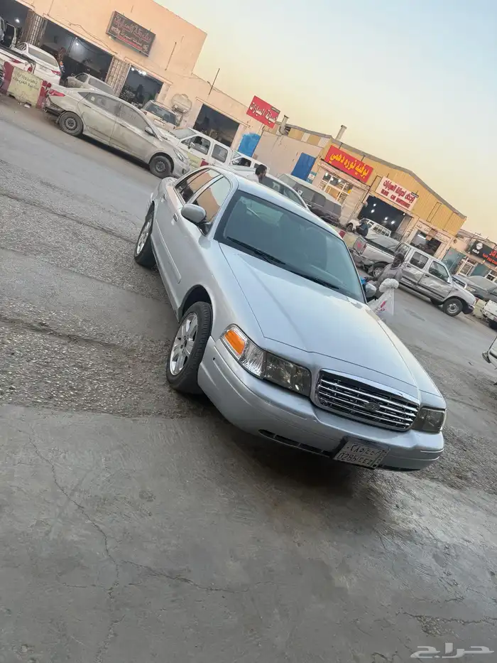 فورد كراون فكتوريا 2004 0