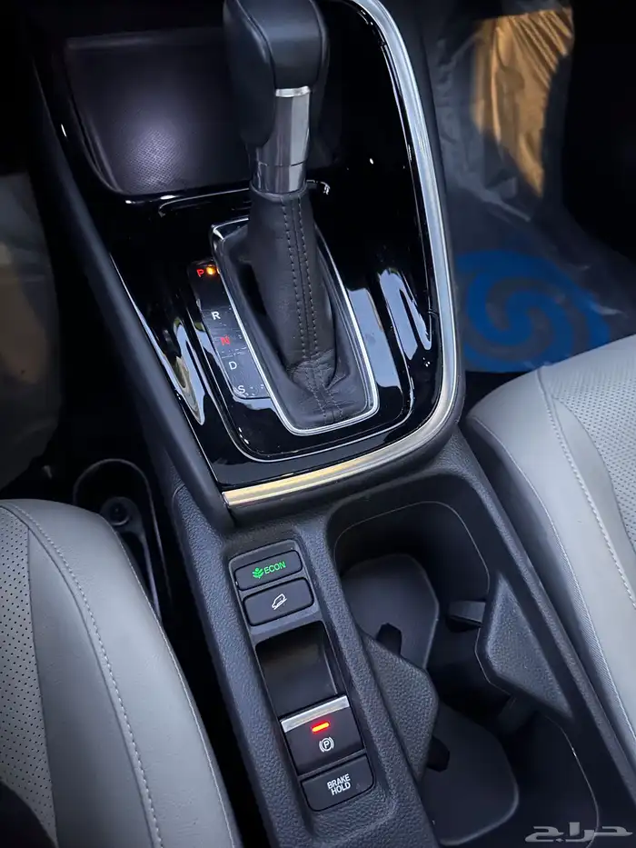 هوندا HRV موديل 2024 فل كامل بحالة الوكالة 24