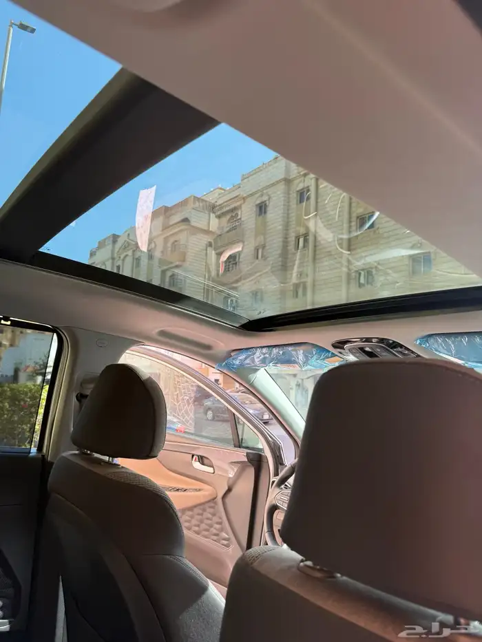 جيب سنتافي 2023فل مخمل دبل فضي بحاله الوكاله شبه جديده مخزن 24