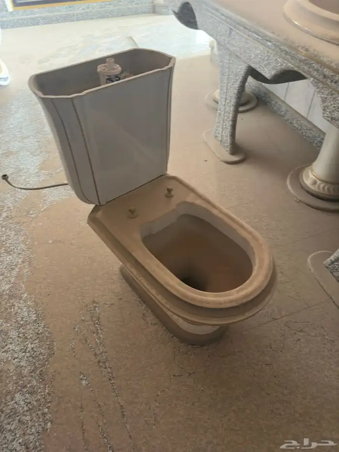 كراسي دوره مياه النوع القديم الاصلي القوي العدد 4 2