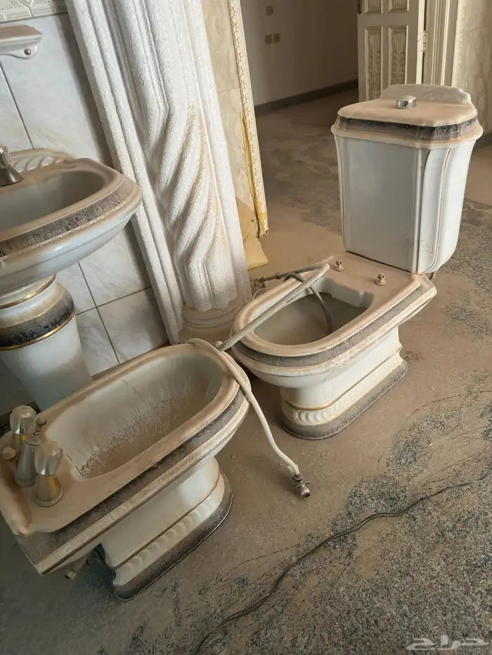 كراسي دوره مياه النوع القديم الاصلي القوي العدد 4 0