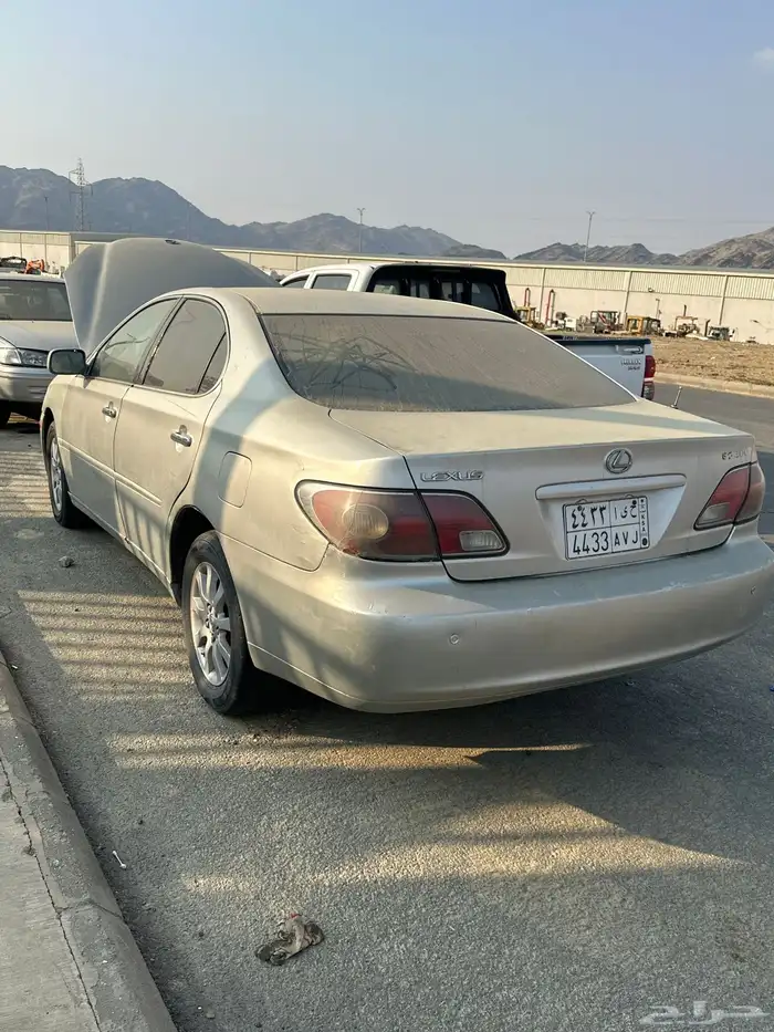 لكزس اي إس 0