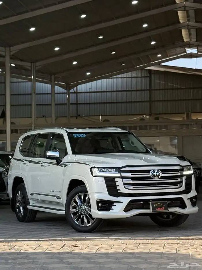 لاندكروزر - فكسار - نص فل - 2024 - بسعر 295 الف 1