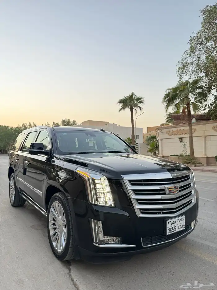 اسكاليد 2015 سعودي فل كامل بحالة الوكاله 19