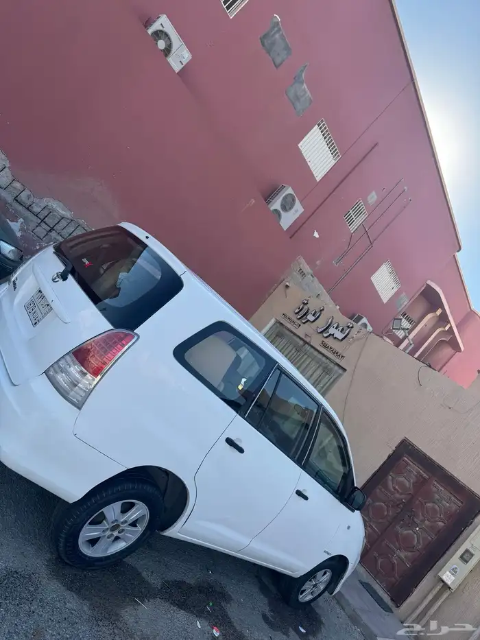 انوفا تويوتا 2010 7