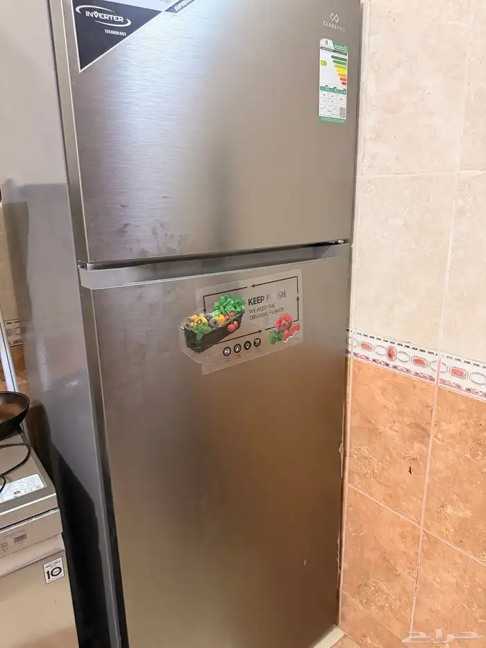 ثلاجه شبه جديده للبيع 1