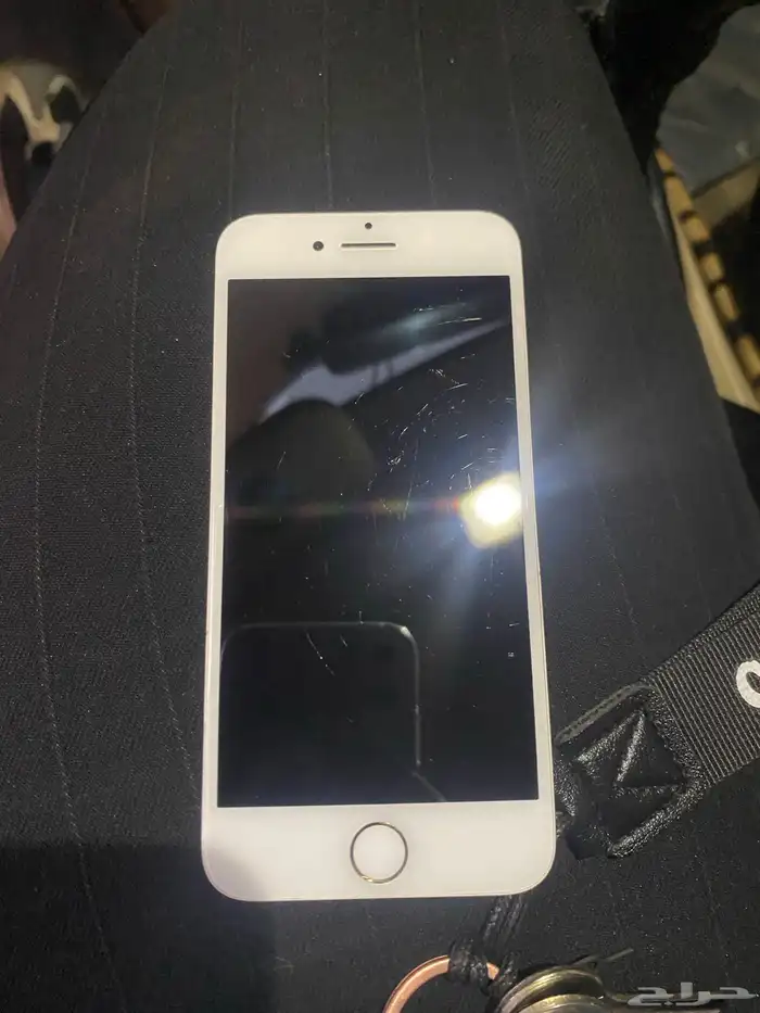 شاشة ايفون8 نظيفة بسعر رمزي 0