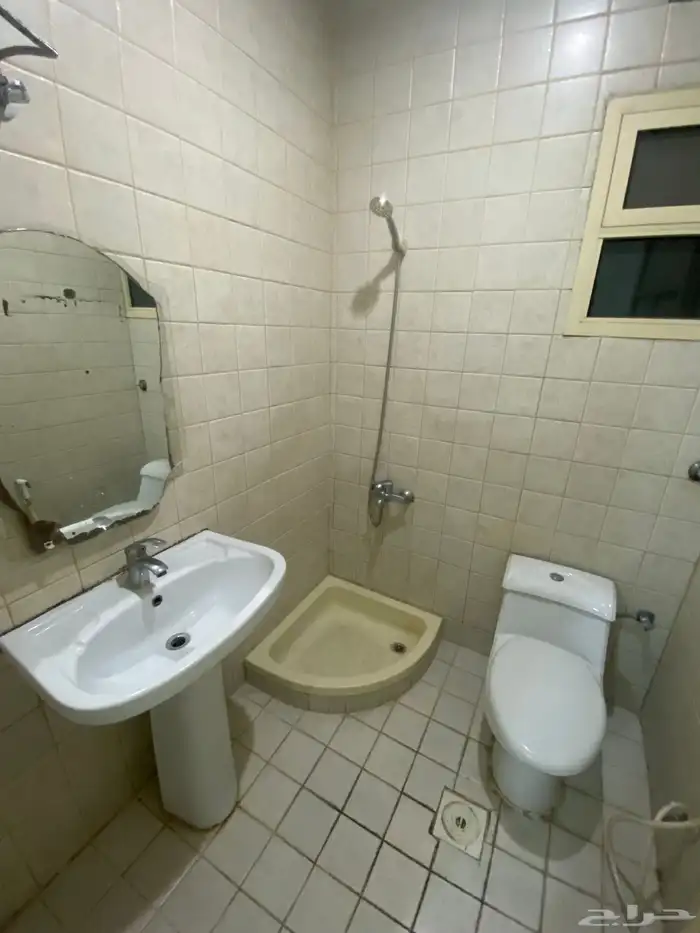 شقه مفروشه للإيجار بحي العقربيه 4