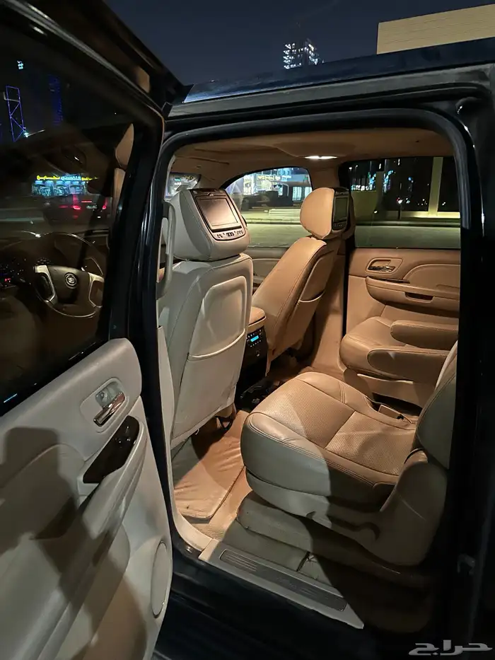 اسكاليد 2007 اسود 6