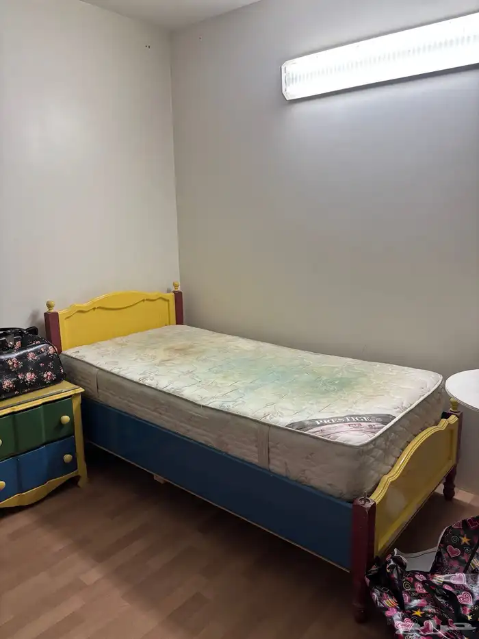 اصاث مستعمل نضيف 2