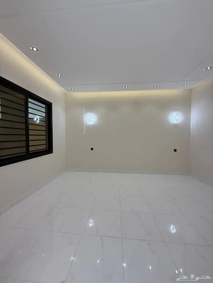 للبيع ارواف علويه وشقق ارضيه ببايكة سيارة ف شمال الخميس 6