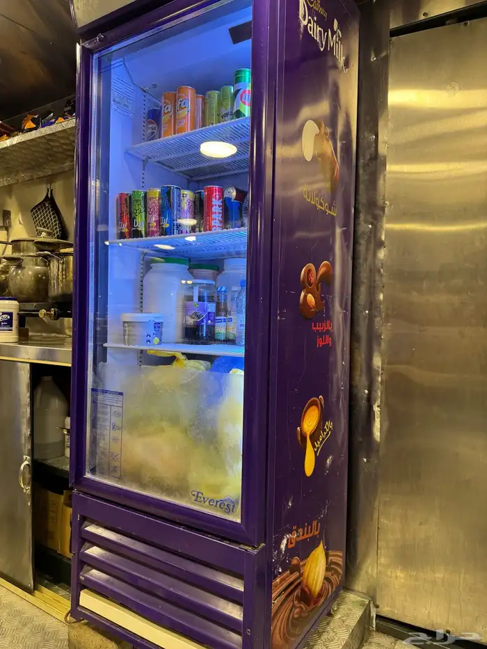 ثلاجة عرض قزاز كبيره للبيع 2