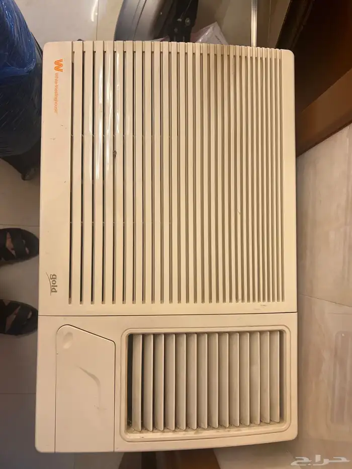 مكيف whitewestinghouse نظيف جدا قدرة 18000. مع طقم طاولات 3