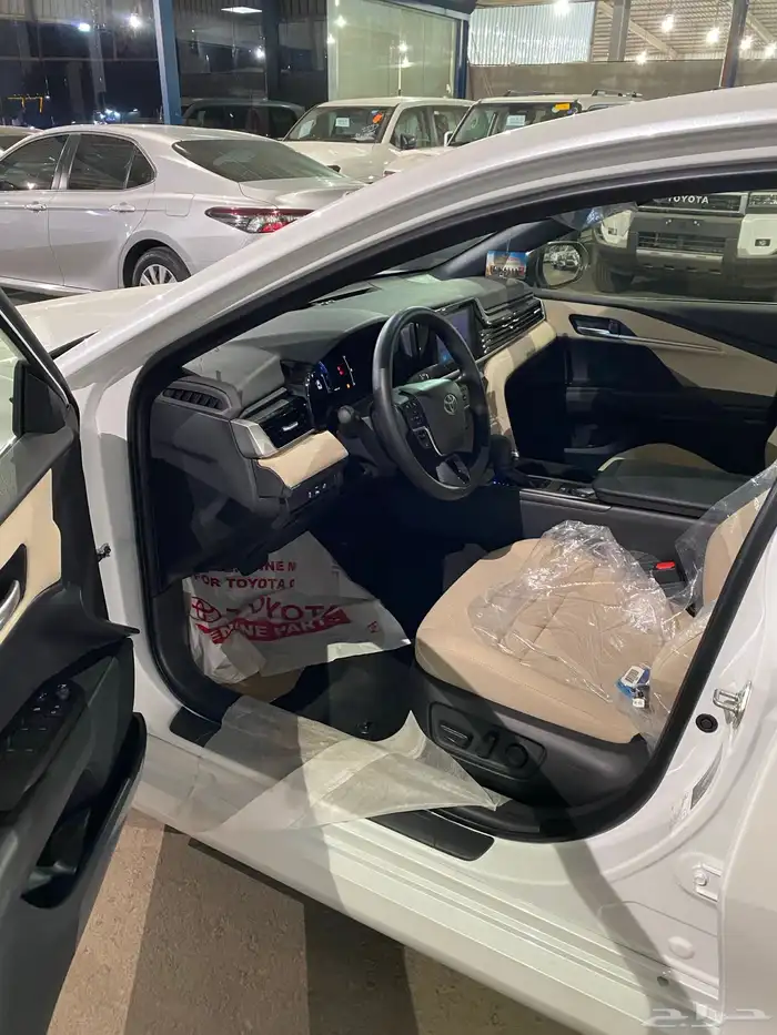 تويوتا كامري ستاندر ابيض واسود 2025 2