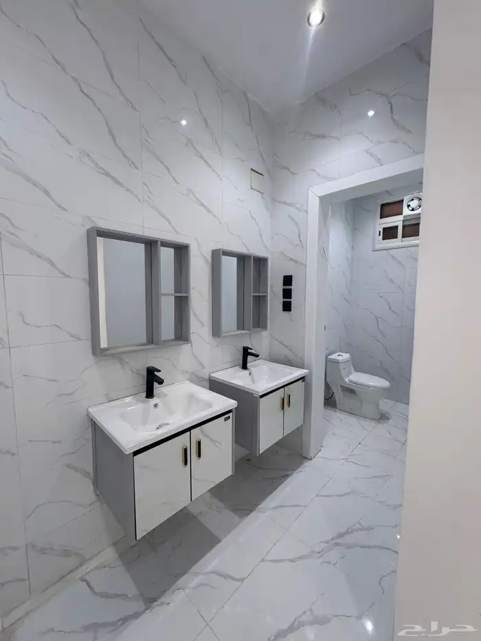 للبيع شقه دور ثانى مصعد جاهز من 340 الف بالمحاله ابها 3