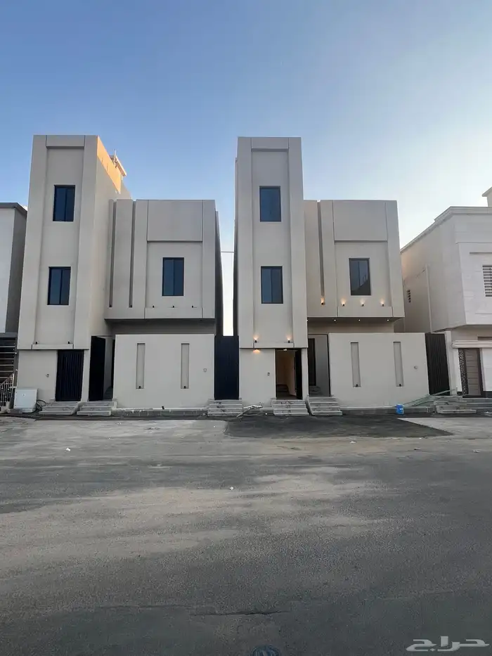 للبيع روف علوي مع ملحق موقع مميز حي شمال التضامن 0