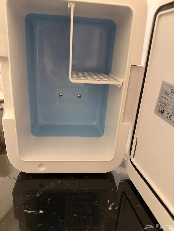 ثلاجة مستحضرات تجميل جديدة 0