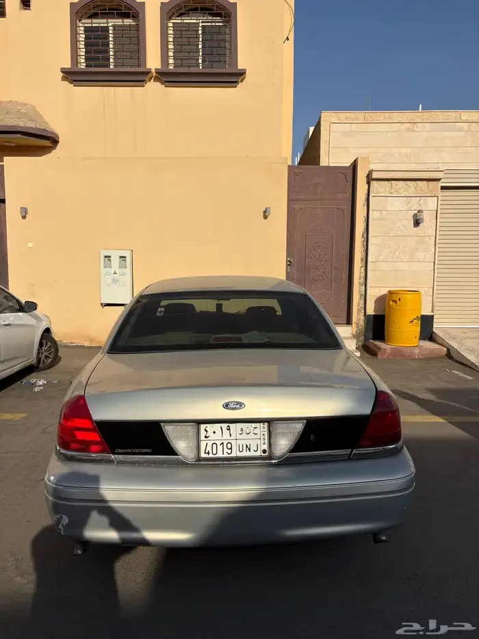 فورد فكتوريا 2011 سعودي للبيع 1